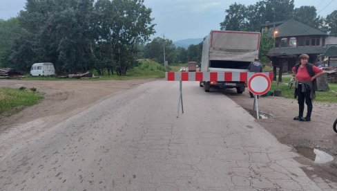 IZLILA SE VELIKA MORAVA KOD ČEPURA: Zatvoren put Paraćin – Raševica IZLILA SE VELIKA MORAVA KOD ČEPURA: Zatvoren put Paraćin – Raševica