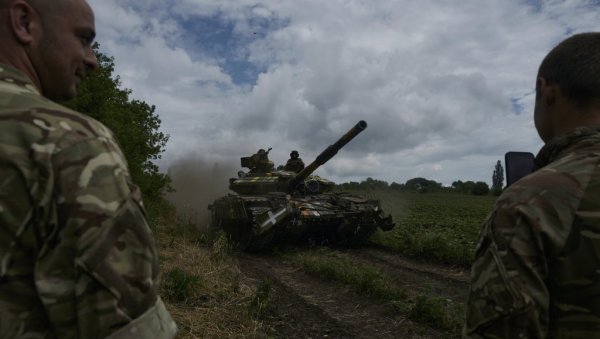 РАТ У УКРАЈИНИ: Жестоке борбе код Сватова и Бахмута, Руси држе одбрану; ВСУ се повукао у Запорожју (ФОТО/МАПА/ВИДЕО)