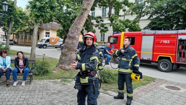 УГАШЕН ПОЖАР КОЈИ ЈЕ ИЗБИО У ПРИЗЕМЉУ ЗГРАДЕ У ЛАЗАРЕВЦУ: Познато има ли повређених