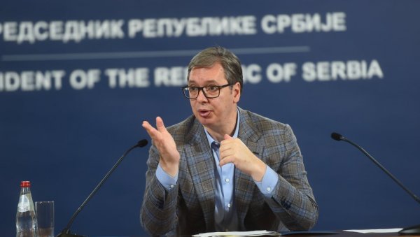 ВУЧИЋ СЕ СВОЈИМ РАДОМ КАНДИДУЈЕ ДА МУ СВАКЕ ГОДИНЕ СПАЉУЈУ ЛУТКУ Брнабић: Јесте ли чули неку реакцију из Европе на ово - Нисте ВУЧИЋ СЕ СВОЈИМ РАДОМ КАНДИДУЈЕ ДА МУ СВАКЕ ГОДИНЕ СПАЉУЈУ ЛУТКУ Брнабић: Јесте ли чули неку реакцију из Европе на ово - Нисте