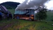 GORELA PORODIČNA KUĆA NA KOSANICI: Počinjena veća materijalna šteta GORELA PORODIČNA KUĆA NA KOSANICI: Počinjena veća materijalna šteta