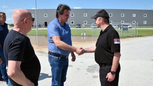 ГАШИЋ: Припадници МУП у три дана извели 317 евакуација и спасавања ГАШИЋ: Припадници МУП у три дана извели 317 евакуација и спасавања