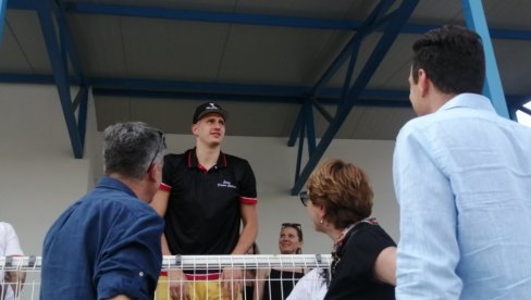 СВЕ СВОЈЕ ВЕЛИКЕ ПОБЕДЕ И ПОРАЗЕ ДОЖИВЕО САМ У КОЊИЧКОМ СПОРТУ! Никола Јокић се огласио након тријумфа свог коња СВЕ СВОЈЕ ВЕЛИКЕ ПОБЕДЕ И ПОРАЗЕ ДОЖИВЕО САМ У КОЊИЧКОМ СПОРТУ! Никола Јокић се огласио након тријумфа свог коња