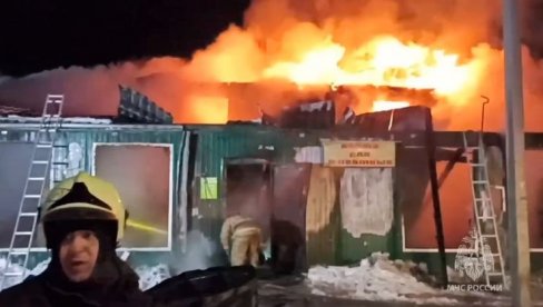 TRAGEDIJA U RUSIJI: U požaru poginulo sedam osoba, među njima i četvoro dece TRAGEDIJA U RUSIJI: U požaru poginulo sedam osoba, među njima i četvoro dece
