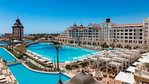 JEDAN OD NAJELITNIJIH HOTELA MEDITERANA: Spoj otomanske arhitekture, Mediterana i predivnog prirodnog okruženja JEDAN OD NAJELITNIJIH HOTELA MEDITERANA: Spoj otomanske arhitekture, Mediterana i predivnog prirodnog okruženja