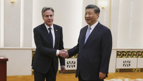 RIVALI NEĆE U DIREKTAN SUKOB: Američki državni sekretar na kraju dvodnevne posete Pekingu sa liderom Kine RIVALI NEĆE U DIREKTAN SUKOB: Američki državni sekretar na kraju dvodnevne posete Pekingu sa liderom Kine