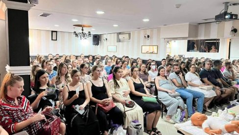 Besplatan panel za trudnice i buduće tate „Dobro došla bebo“ Besplatan panel za trudnice i buduće tate „Dobro došla bebo“