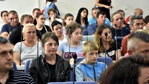 DECA SA SELA IDU NA MORE: Valjevo ove godine u Čanj o trošku budžeta šalje 50 osnovaca DECA SA SELA IDU NA MORE: Valjevo ove godine u Čanj o trošku budžeta šalje 50 osnovaca