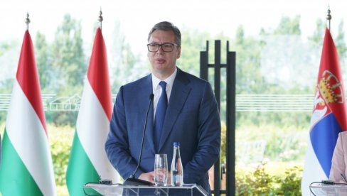NIKO IH NIJE PRETUKAO - PIJU KOKA-KOLU, JEDU GROŽĐE I TORTU: Vučić o stanju uhapšenih Kurtijevih terorista NIKO IH NIJE PRETUKAO - PIJU KOKA-KOLU, JEDU GROŽĐE I TORTU: Vučić o stanju uhapšenih Kurtijevih terorista