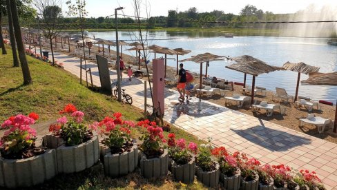 RADOVI NA DUNAVCU: Kostolačku plažu Topoljar uređuju za letnju sezonu RADOVI NA DUNAVCU: Kostolačku plažu Topoljar uređuju za letnju sezonu