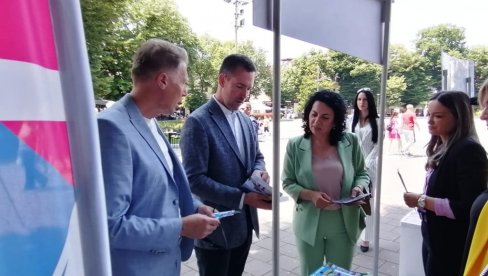 ЈАЧАЊЕ БРАТСКЕ САРАДЊЕ: Делегација општине Грачаница у посети Краљеву