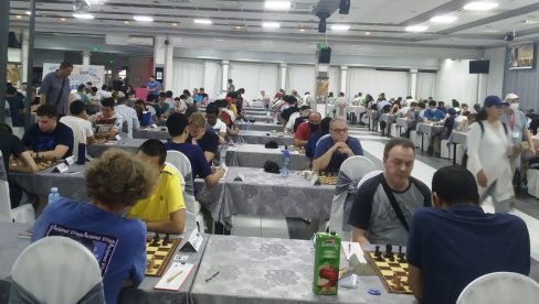 MEĐUNARODNI ŠAHOVSKI FESTIVAL U PARAĆINU: Počinje u petak, 7. jula, na bazenima „Prestiž“ MEĐUNARODNI ŠAHOVSKI FESTIVAL U PARAĆINU: Počinje u petak, 7. jula, na bazenima „Prestiž“