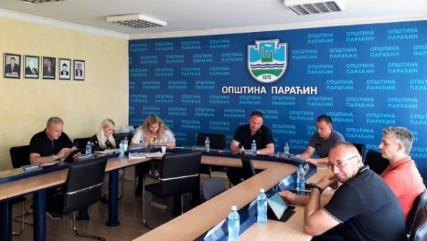 ЗАСЕДАЛО ОПШТИНСКО ВЕЋЕ У ПАРАЋИНУ: Усвојени предлози одлука упућени Скупштини на разматрање ЗАСЕДАЛО ОПШТИНСКО ВЕЋЕ У ПАРАЋИНУ: Усвојени предлози одлука упућени Скупштини на разматрање