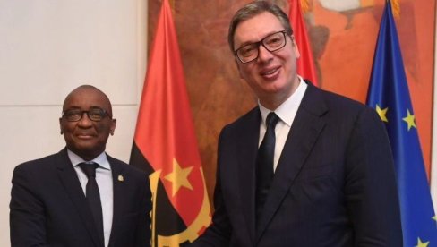 VEZUJE NAS DUGA TRADICIJA ISKRENOG PRIJATELJSTVA: Vučić primio u oproštajnu posetu ambasadora Angole (FOTO) VEZUJE NAS DUGA TRADICIJA ISKRENOG PRIJATELJSTVA: Vučić primio u oproštajnu posetu ambasadora Angole (FOTO)
