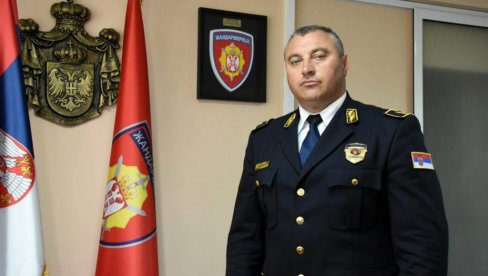 ГЕНЕРАЛ ЛУКОВИЋ О СНИМКУ СА УТАКМИЦЕ АБА ЛИГЕ: Јединицом неће командовати нико други, нарочито не они који не знају ни за част, ни за понос ГЕНЕРАЛ ЛУКОВИЋ О СНИМКУ СА УТАКМИЦЕ АБА ЛИГЕ: Јединицом неће командовати нико други, нарочито не они који не знају ни за част, ни за понос