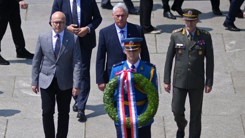 ODAJEMO POČAST U IME KUBANSKOG NARODA: Predsednik Bermudes položio venac na Spomenik neznanom junaku na Avali (FOTO) ODAJEMO POČAST U IME KUBANSKOG NARODA: Predsednik Bermudes položio venac na Spomenik neznanom junaku na Avali (FOTO)