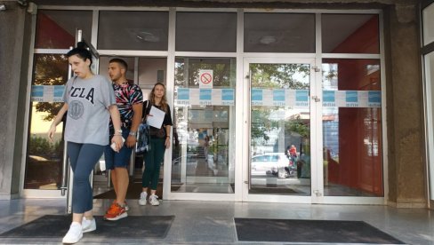 UCENE BLOKADERA VIŠE NE PROLAZE: Završena sednica nastavno-naučnog veća Fakulteta političkih nauka