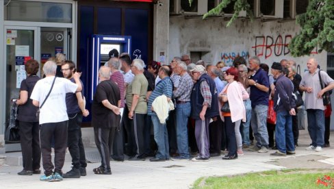 ПРОМОЦИЈА БЕСПЛАТНИХ ПЕНЗИОНЕРСКИХ КАРТИЦА: Може се узети у више од 1.500 пошта