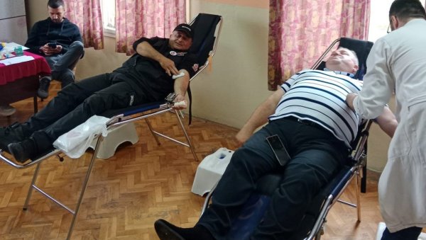 ПРИКУПЉЕНО 27 ЈЕДИНИЦА: Акција ДДК у Рсавцима код Врњачке Бање ПРИКУПЉЕНО 27 ЈЕДИНИЦА: Акција ДДК у Рсавцима код Врњачке Бање