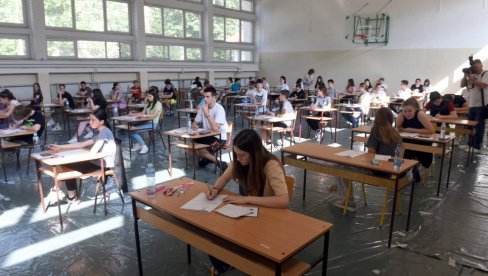 MATEMATIKA PO PLANU: Oglasilo se Ministarstvo prosvete posle drugog testa za učenike osmog razreda