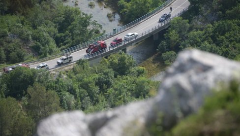 PRONAĐENO TELO I TREĆEG ČLANA POSADE: Još uvijek nije poznato kada će se izvući olupine mađarksog helikoptera koji se srušio u Hrvatskoj