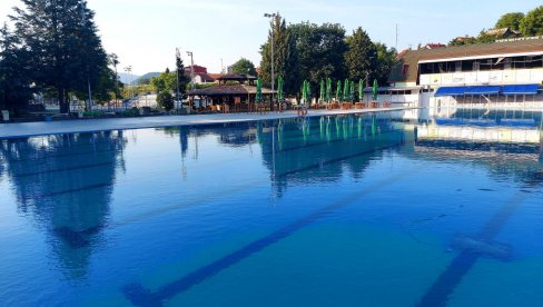 POČINJE SEZONA KUPANJA: Sa radom počeli otvoreni bazeni u Vranju i Vladičinom Hanu POČINJE SEZONA KUPANJA: Sa radom počeli otvoreni bazeni u Vranju i Vladičinom Hanu