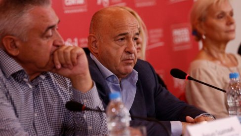 ОТЕТ ЈЕР НИЈЕ ХТЕО ДА ОСТАВИ НИ СРПСКЕ, НИ АЛБАНСКЕ ПАЦИЈЕНТЕ: Четрвт века од киднаповања чувеног хирурга др Андрије Томановића