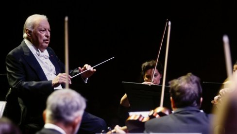 MEHTA I FILHARMONIJA PRVI PUT U TIRANI: Snagom muzike za Otvoreni Balkan MEHTA I FILHARMONIJA PRVI PUT U TIRANI: Snagom muzike za Otvoreni Balkan