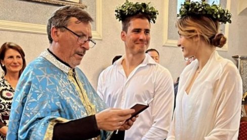 POJAVILE SE FOTOGRAFIJE SA CRKVENOG VENČANJA ĆERKE GAGIJA JOVANOVIĆA: Anđela i Mihail Dudaš se zakleli pred Bogom na večnu ljubav POJAVILE SE FOTOGRAFIJE SA CRKVENOG VENČANJA ĆERKE GAGIJA JOVANOVIĆA: Anđela i Mihail Dudaš se zakleli pred Bogom na večnu ljubav