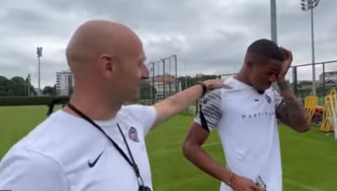 RIKARDA SAVLADALE EMOCIJE: Napadač zaplakao prilikom oproštaja od Partizana (VIDEO)