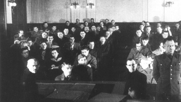 ФЕЉТОН: САСЛУШАЊА СВЕМОЋНИХ ГОСПОДАРА ЖИВОТА И СМРТИ - Пепео све изједначи; неједнаки се рађамо, jеднаки умиремо ФЕЉТОН: САСЛУШАЊА СВЕМОЋНИХ ГОСПОДАРА ЖИВОТА И СМРТИ - Пепео све изједначи; неједнаки се рађамо, jеднаки умиремо
