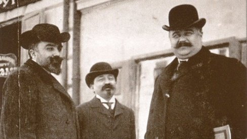 FELJTON - ČIKA PANTINA PUNA TORBA BOGOVA IZ VINČE: Uoči otvaranja Muzeja Beograda partijska komisija je prekrajala srpsku istoriju FELJTON - ČIKA PANTINA PUNA TORBA BOGOVA IZ VINČE: Uoči otvaranja Muzeja Beograda partijska komisija je prekrajala srpsku istoriju