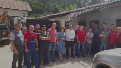IZNESITE IMENA ODGOVORNIH: Predsednik Opštine Pljevlja pozvao nadležne iz Vovodovda da se oglase o dugu od tri miliona evra IZNESITE IMENA ODGOVORNIH: Predsednik Opštine Pljevlja pozvao nadležne iz Vovodovda da se oglase o dugu od tri miliona evra