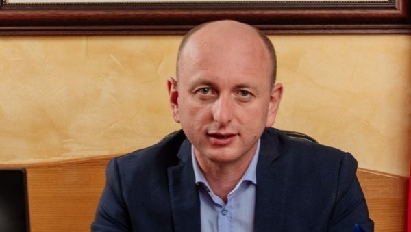 МИЛАН КНЕЖЕВИЋ: Душко Кнежевић не мора да доказује своју невиност, не удаје се у Саудијској Арабији МИЛАН КНЕЖЕВИЋ: Душко Кнежевић не мора да доказује своју невиност, не удаје се у Саудијској Арабији