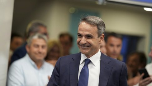 MICOTAKIS POLOŽIO ZAKLETVU: Grčka ima novog premijera, u toku dana bi trebalo da bude objavljen i sastav vlade MICOTAKIS POLOŽIO ZAKLETVU: Grčka ima novog premijera, u toku dana bi trebalo da bude objavljen i sastav vlade