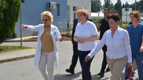 DOM ZDRAVLJA PRIMER DOBRE ORGANIZACIJE: Ministarka Grujičić u poseti Svilajncu (FOTO) DOM ZDRAVLJA PRIMER DOBRE ORGANIZACIJE: Ministarka Grujičić u poseti Svilajncu (FOTO)