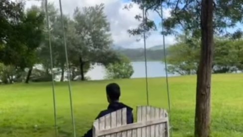 NESVAKIDAŠNJE: Evo šta je Novak Đoković snimio pred početak Vimbldona (VIDEO) NESVAKIDAŠNJE: Evo šta je Novak Đoković snimio pred početak Vimbldona (VIDEO)