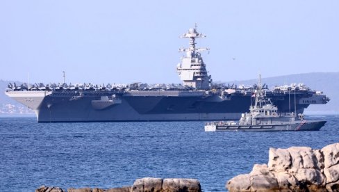 AMERIČKI NOSAČ AVIONA UPLOVIO U SPLIT: Najveći ratni brod na svetu u Jadranskom moru, evo šta je zadatak AMERIČKI NOSAČ AVIONA UPLOVIO U SPLIT: Najveći ratni brod na svetu u Jadranskom moru, evo šta je zadatak
