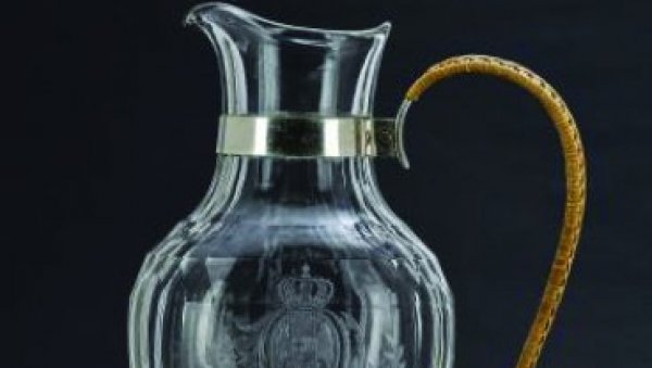 КРИСТАЛНИ БОКАЛ КАРАЂОРЂЕВИЋА: Нова аквизиција Историјског музеја Србије, дародавац Синиша Радованчевић из Холандије КРИСТАЛНИ БОКАЛ КАРАЂОРЂЕВИЋА: Нова аквизиција Историјског музеја Србије, дародавац Синиша Радованчевић из Холандије