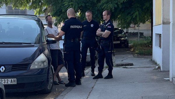 СПОПАДАО МАЛОЛЕТНИЦЕ ПО УЛИЦИ, УЗНЕМИРАВАО ИХ И СЛАО ИМ ПОЉУПЦЕ, А ЈЕДНУ ПРАТИО КОЛИМА: Полиција привела мушкарца у Нишу (ФОТО) СПОПАДАО МАЛОЛЕТНИЦЕ ПО УЛИЦИ, УЗНЕМИРАВАО ИХ И СЛАО ИМ ПОЉУПЦЕ, А ЈЕДНУ ПРАТИО КОЛИМА: Полиција привела мушкарца у Нишу (ФОТО)