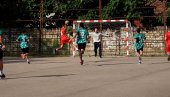 ГРАФИЧАР ОБЕЛЕЖИО ЗНАЧАЈАН ЈУБИЛЕЈ: Рукомет се у Бездану игра седам деценија ГРАФИЧАР ОБЕЛЕЖИО ЗНАЧАЈАН ЈУБИЛЕЈ: Рукомет се у Бездану игра седам деценија