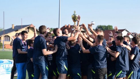 NAJMLAĐI KLUB U SRBIJI:  Mladi fudbaleri iz Vranja nižu sportske i humanitarne uspehe