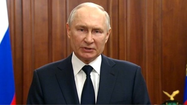 ПУТИН: Руски и сиријски археолози заједно ће радити на рестаурацији Тријумфалне капије у Палмири