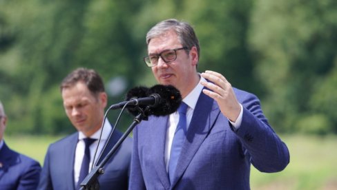 VUČIĆ O SITUACIJI NA KiM: Očekuje nas težak period, siguran sam da će zapadnjaci doći sa nekom novom idejom statuta VUČIĆ O SITUACIJI NA KiM: Očekuje nas težak period, siguran sam da će zapadnjaci doći sa nekom novom idejom statuta
