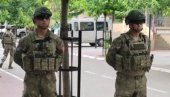 ТУРСКА ПРЕУЗИМА КОМАНДУ НАД СНАГАМА КФОРА: Нови командант биће генерал Улутас ТУРСКА ПРЕУЗИМА КОМАНДУ НАД СНАГАМА КФОРА: Нови командант биће генерал Улутас