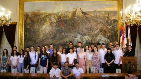 SOMBOR IMA ČIME DA SE PONOSI: Svečani prijem za đake SOMBOR IMA ČIME DA SE PONOSI: Svečani prijem za đake