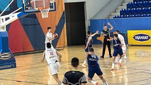 СРБИЈА ИМА РАЗЛОГЕ ЗА ПОНОС: Сјајан дуел младе и јуниорске репрезентације у Зрењанину (ФОТО) СРБИЈА ИМА РАЗЛОГЕ ЗА ПОНОС: Сјајан дуел младе и јуниорске репрезентације у Зрењанину (ФОТО)