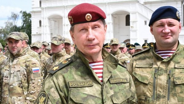 КОМАНДАНТ ПУТИНОВЕ ГАРДЕ ОТКРИО: Ево како су Вагнеровци успели да стигну на 200 километара од Москве КОМАНДАНТ ПУТИНОВЕ ГАРДЕ ОТКРИО: Ево како су Вагнеровци успели да стигну на 200 километара од Москве