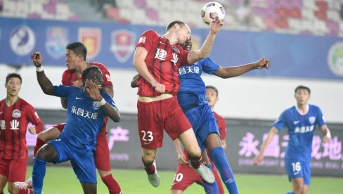 MOĆNI LAVOVI TERAJU MORSKE BIKOVE U DRUGU LIGU: Ćindao na novom stadionu traži bodove spasa