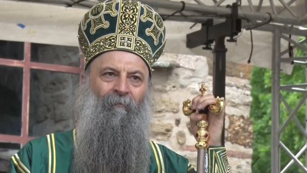 ОВДЕ СМО У СВОЈОЈ КУЋИ: Патријарх Порфирије беседом послао снажне поруке из Грачанице (ВИДЕО) ОВДЕ СМО У СВОЈОЈ КУЋИ: Патријарх Порфирије беседом послао снажне поруке из Грачанице (ВИДЕО)